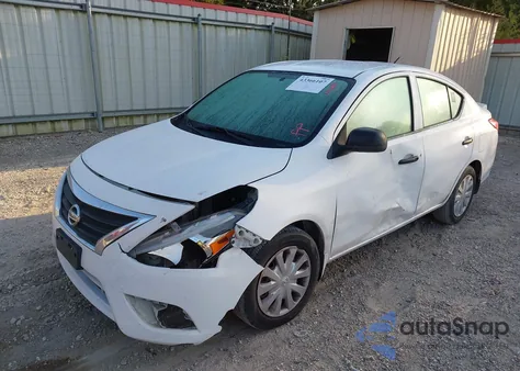 2015 Nissan Versa 1.6 S+ из США, поврежденный, VIN 3N1CN7AP6FL952678